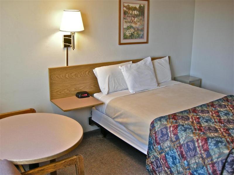 Super 8 By Wyndham Redmond Hotel Buitenkant foto
